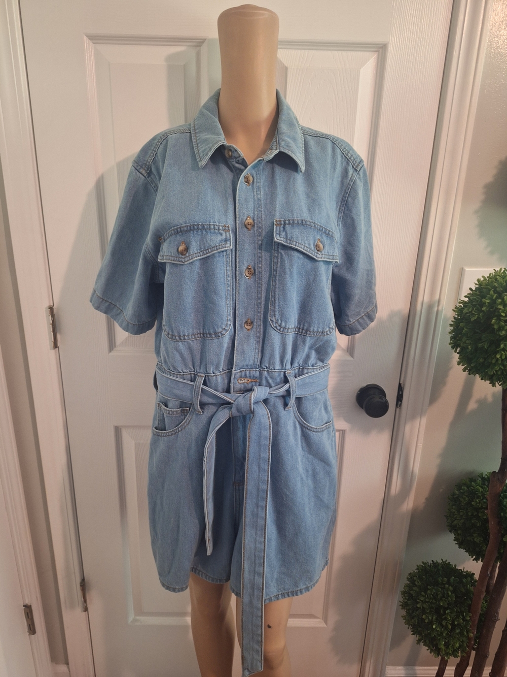 Universal Thread Light Denim Romper – Size 12